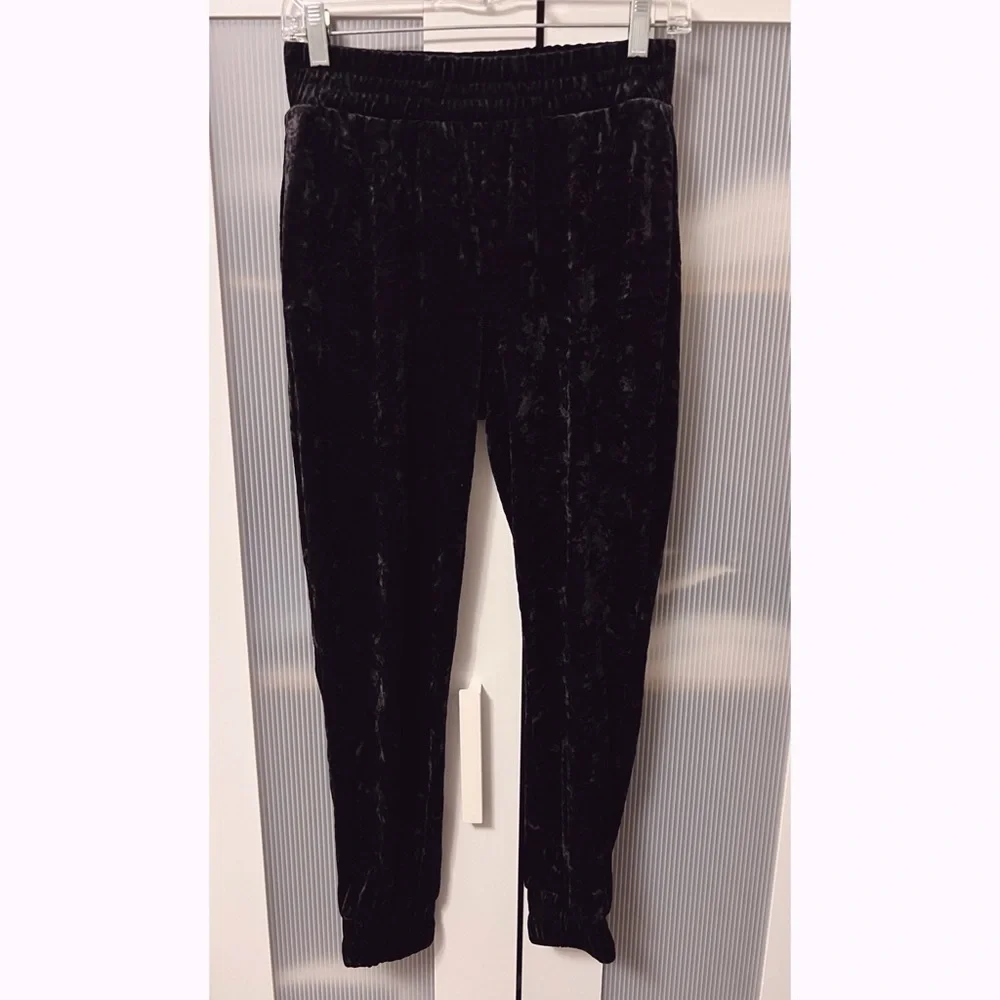 NWT Zara Velvet Jogger Pants in Black Size S